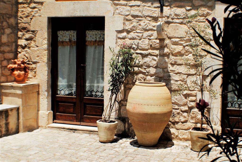 Historic Modica Villa Bagian luar foto